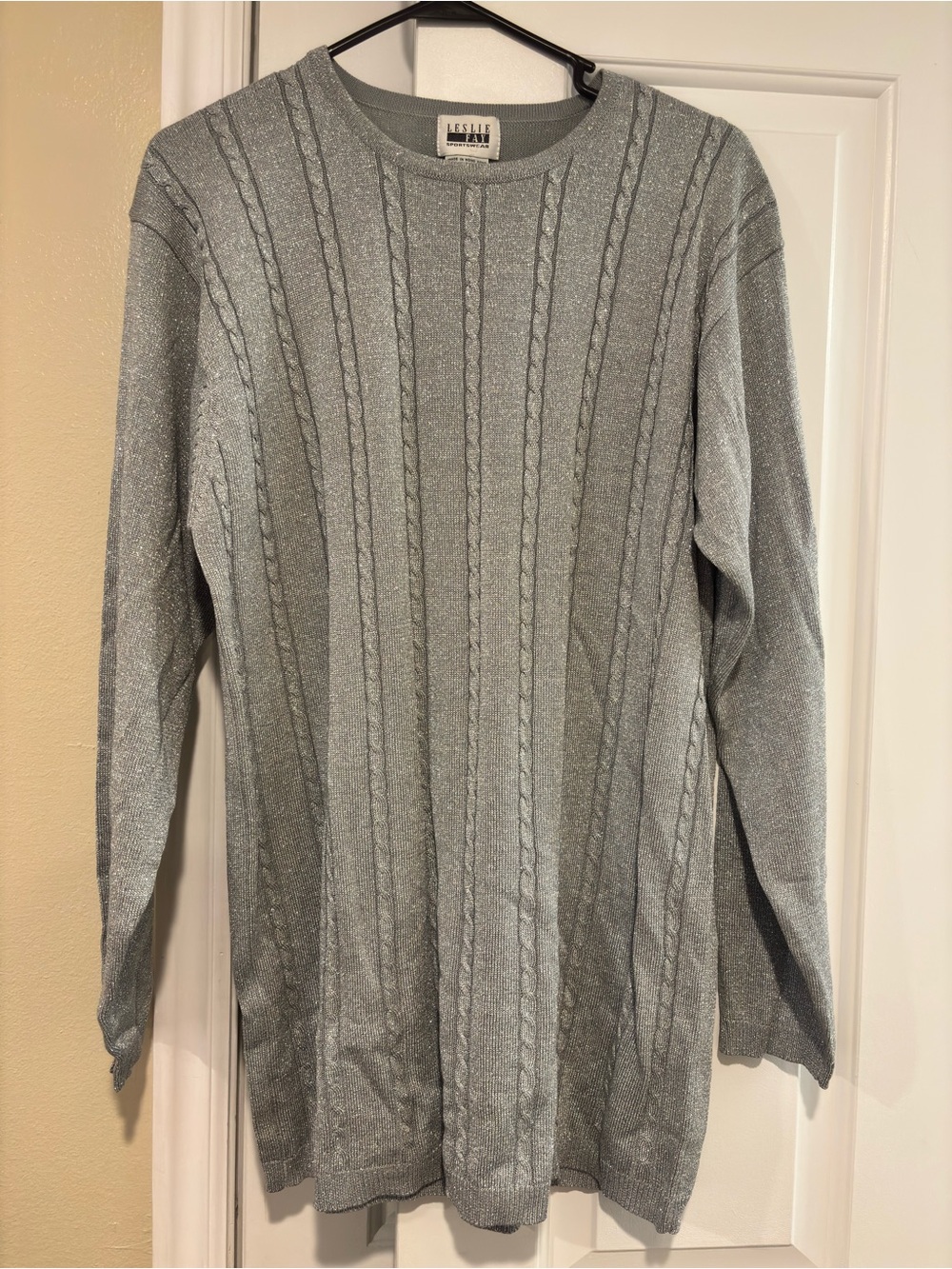 Leslie Fay Men's Light Silver Crewneck Cable Knit Sweater